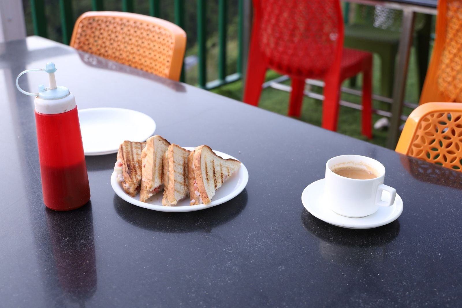 Restaurant at Hotel Garden Cottage and Resort Dhanaulti